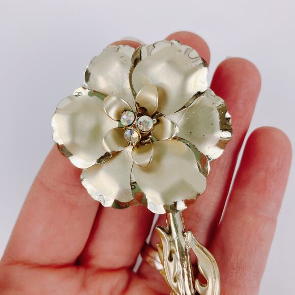 Vintage 50s 60s Gold Tone Flower Brooch Aurora Borealis Rhinestone Large Pin - Picture 5 of 12